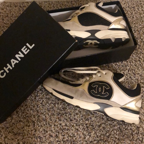 chanel sneaker black white